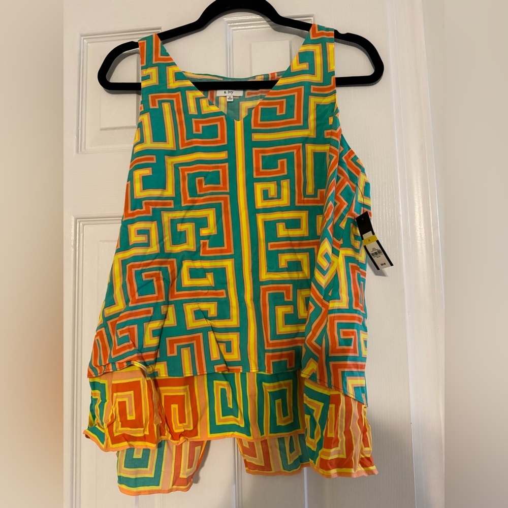 Crown & Ivy Multicolor Geometric Sleeveless Blouse